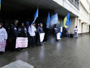 Беглый экс-глава Минздоха Клименко организовал митинг в Киеве: в сети появилось видео