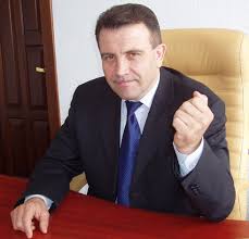 Бюджетные схемы и скелеты в шкафу семейного клана Валерия Гнатенко