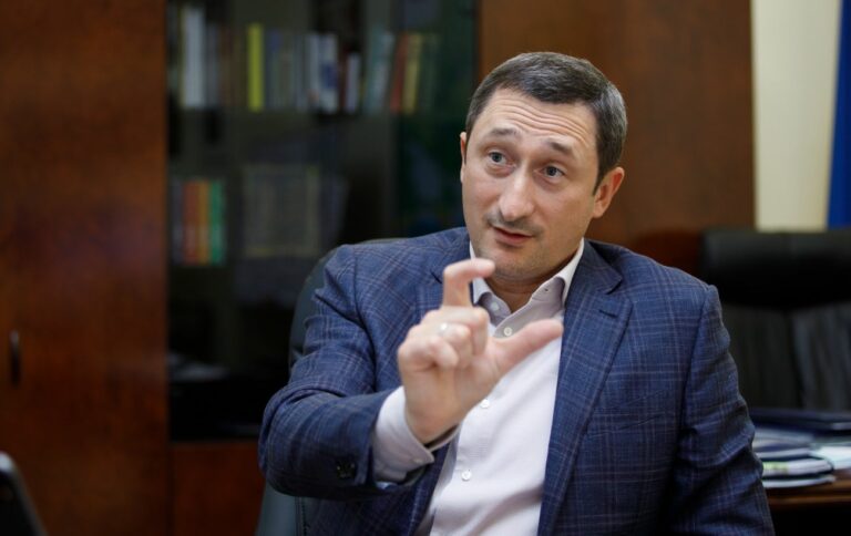Чому говорять про повернення схем Януковича в "Нафтогаз", а американці не дають грошей