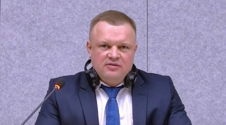 Наумюк против Гусарова. Детали